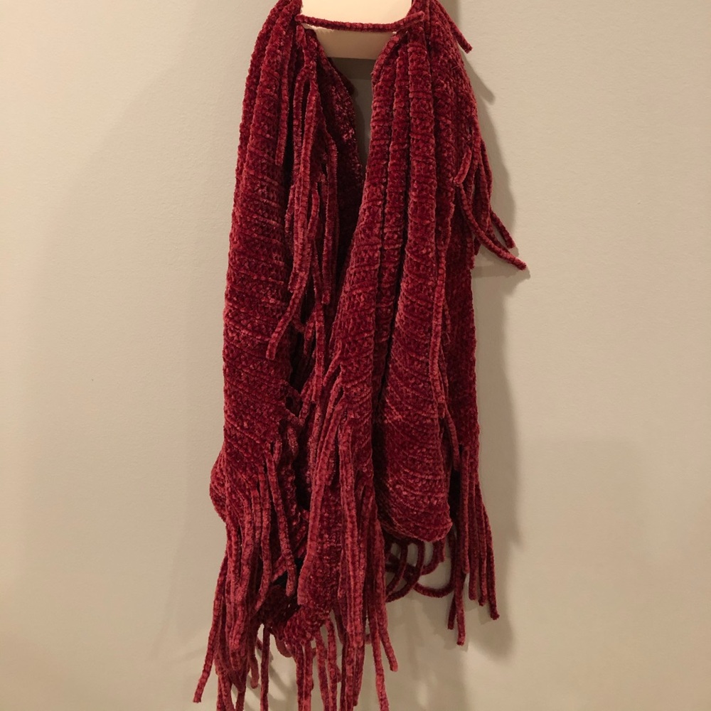 Tube Scarf with Fringes